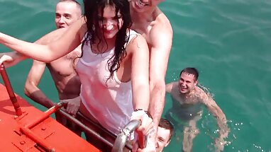 Zorla seks ilk gece porno