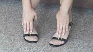 Büyük gerçek gerdek gecesi pornosu ve satıcı ayakkabı