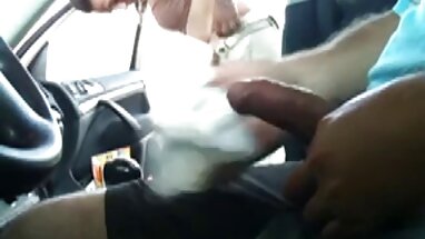 Iki genç gençler oyun ile whips ve vibratörler içinde the zindan ilk gece porn