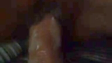 Hareket etmiyor porno gerdek gecesi ya da büyük göğüsler tarafından vurulmuyor